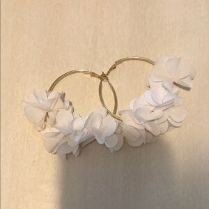 Chic White Floral Hair Hoops